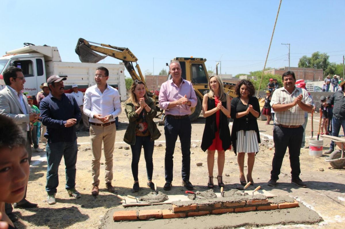 Coloca Mario Calzada primera piedra de nuevo Centro de Salud en la comunidad de Santa&nbsp;Cruz